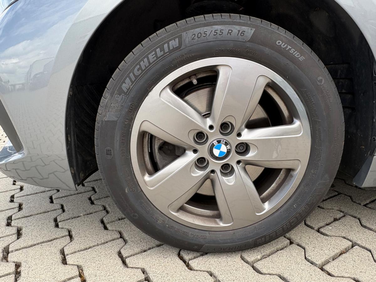 Originalaufnahme des Fahrzeugs Originalaufnahme des Fahrzeugs