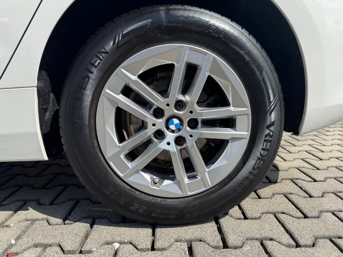 Originalaufnahme des Fahrzeugs Originalaufnahme des Fahrzeugs