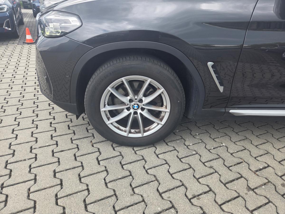 Originalaufnahme des Fahrzeugs Originalaufnahme des Fahrzeugs