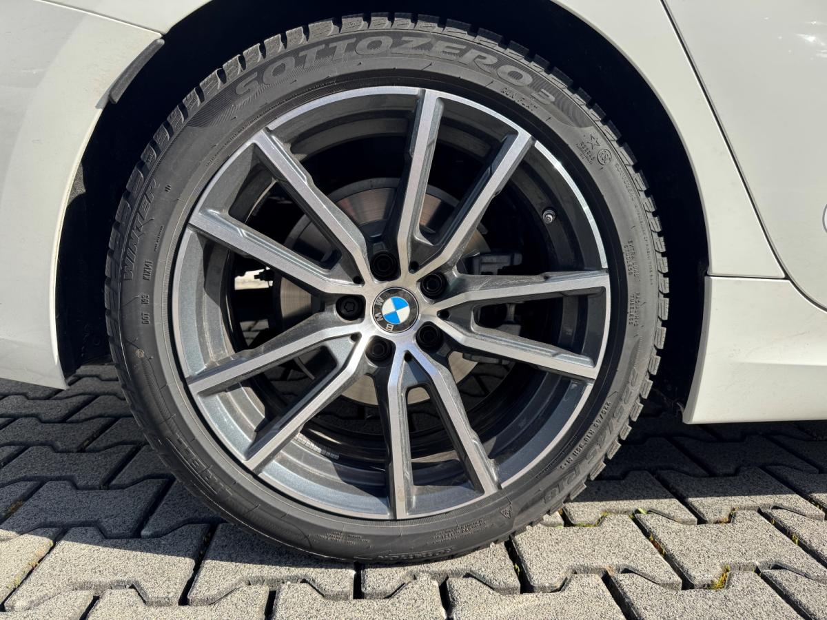 Originalaufnahme des Fahrzeugs Originalaufnahme des Fahrzeugs