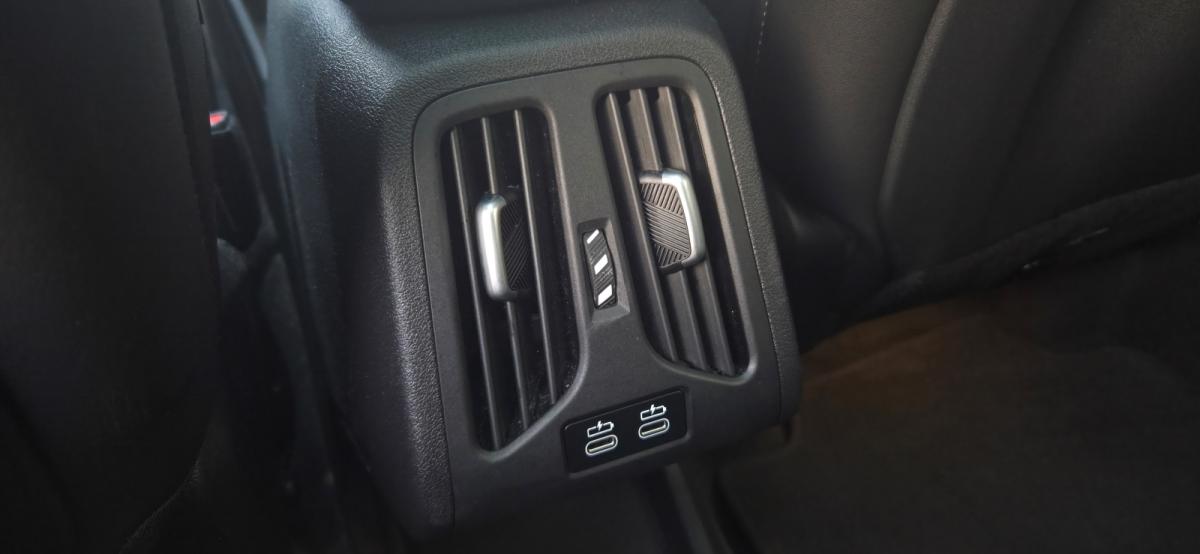 Originalaufnahme des Fahrzeugs Originalaufnahme des Fahrzeugs