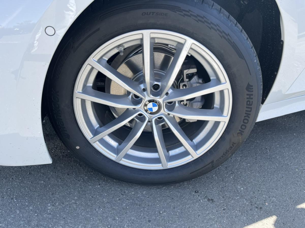 Originalaufnahme des Fahrzeugs Originalaufnahme des Fahrzeugs