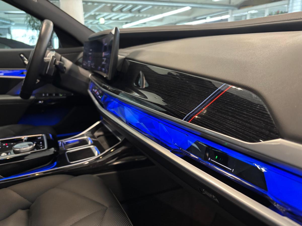BMW 740d xDrive Limousine im Innenraum