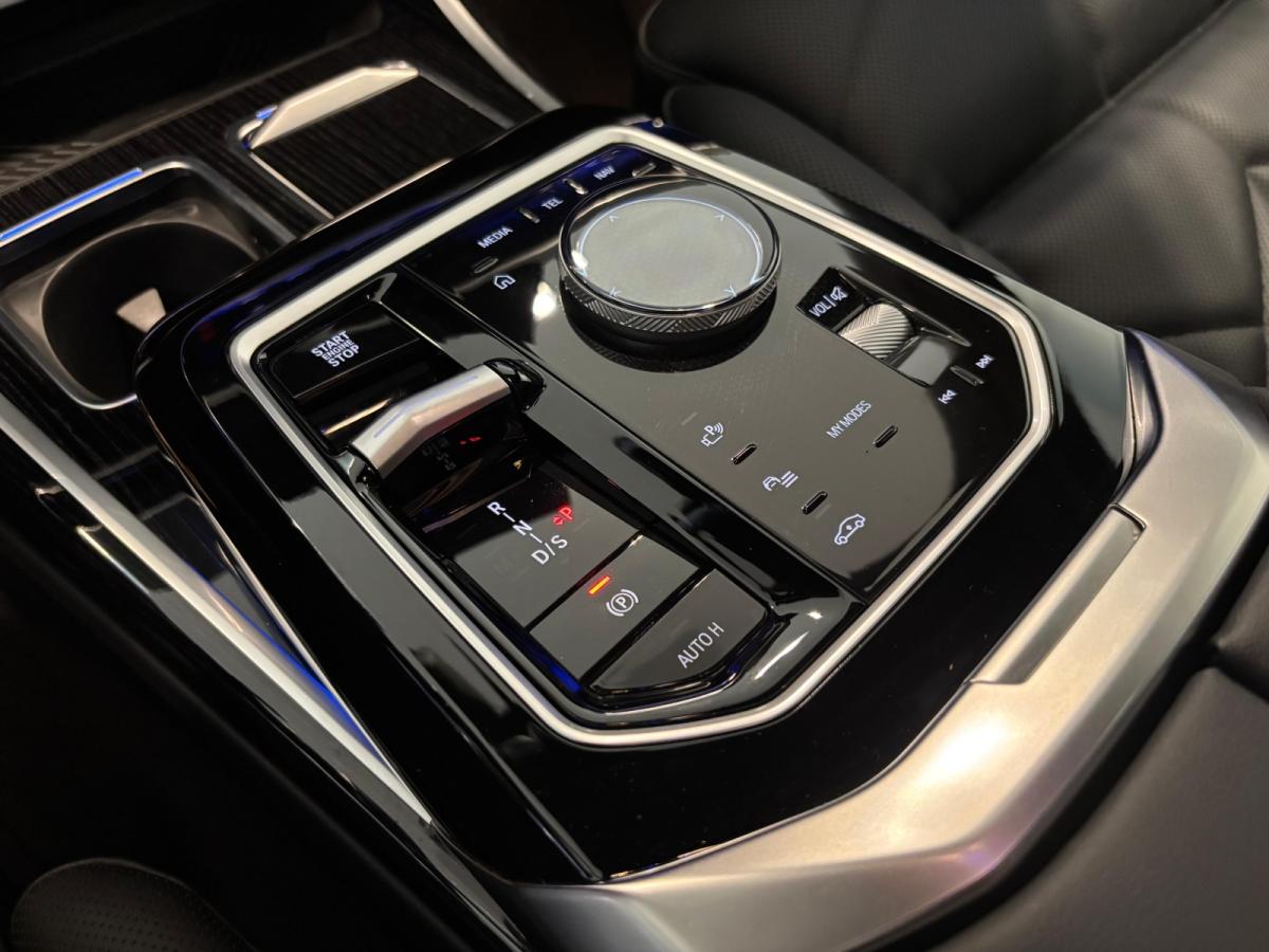 BMW 740d xDrive Limousine im Innenraum