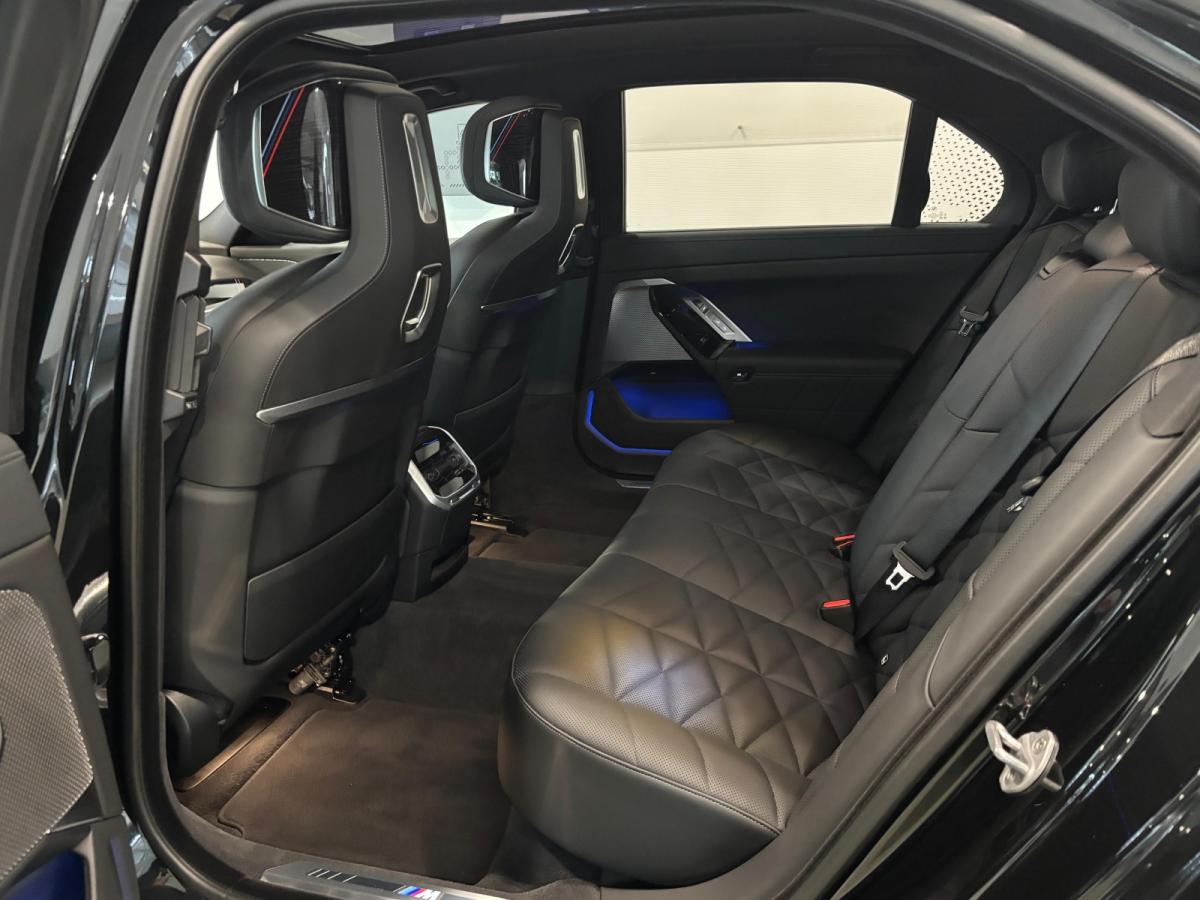 BMW 740d xDrive Limousine im Innenraum
