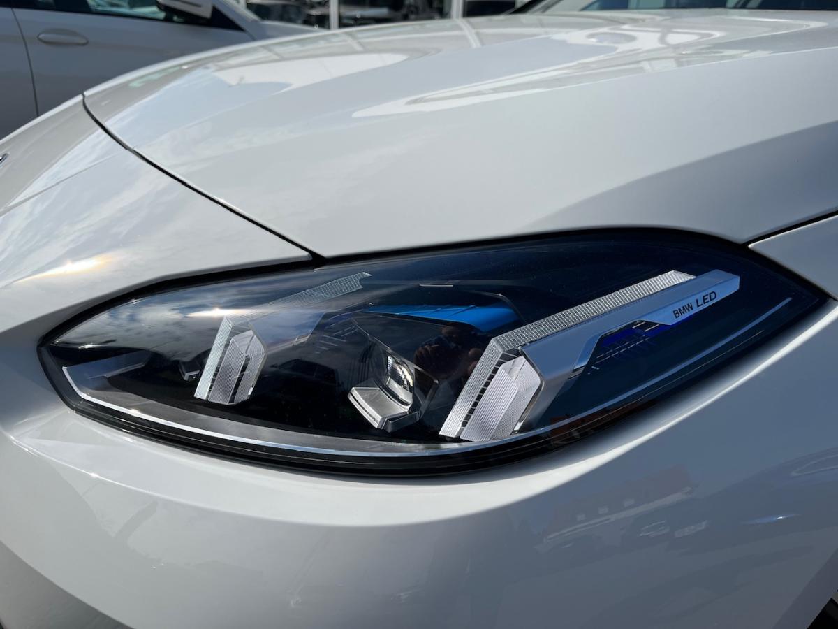 Originalaufnahme des Fahrzeugs Originalaufnahme des Fahrzeugs
