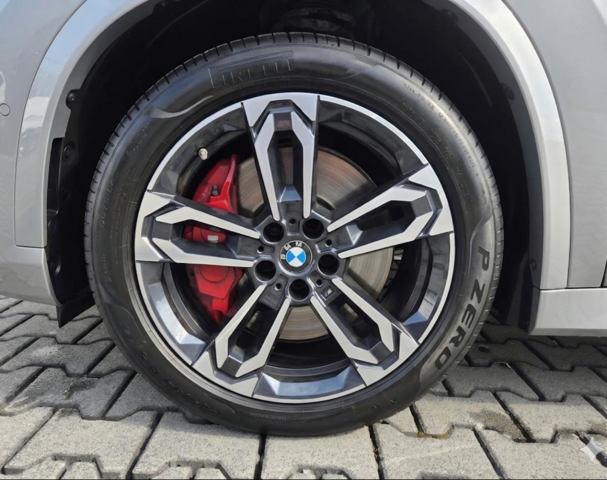 Originalaufnahme des Fahrzeugs Originalaufnahme des Fahrzeugs
