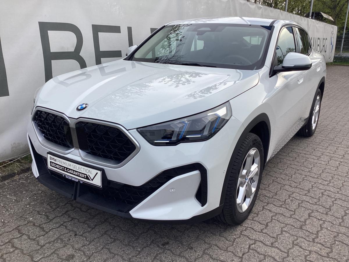 BMW X2 sDrive20i von vorne in Weiß