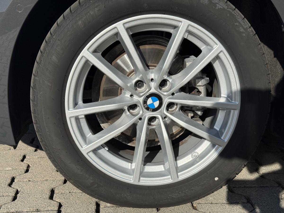 Originalaufnahme des Fahrzeugs Originalaufnahme des Fahrzeugs