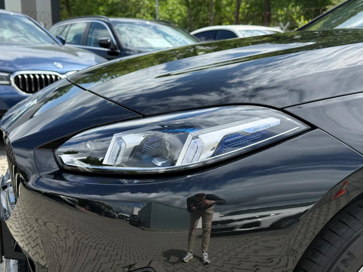Originalaufnahme des Fahrzeugs Originalaufnahme des Fahrzeugs