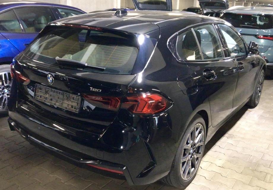 Originalaufnahme des Fahrzeugs Originalaufnahme des Fahrzeugs