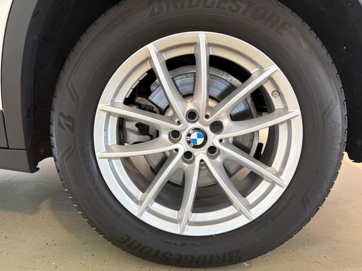 Originalaufnahme des Fahrzeugs Originalaufnahme des Fahrzeugs