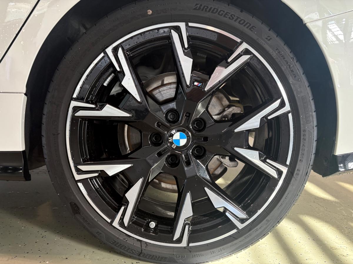 Originalaufnahme des Fahrzeugs
