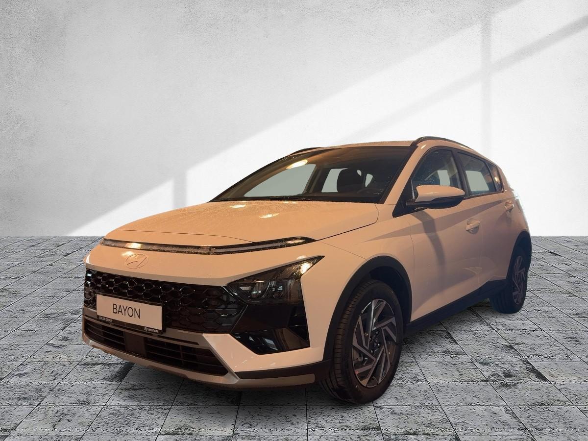 HYUNDAI BAYON in Weiß von vorne