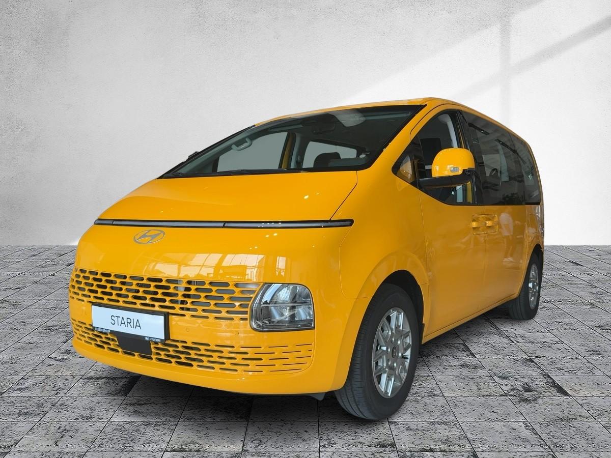 HYUNDAI STARIA in Gelb von vorne HYUNDAI STARIA in Gelb von vorne