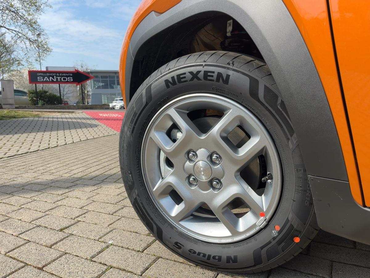 Originalaufnahme des Fahrzeugs Originalaufnahme des Fahrzeugs