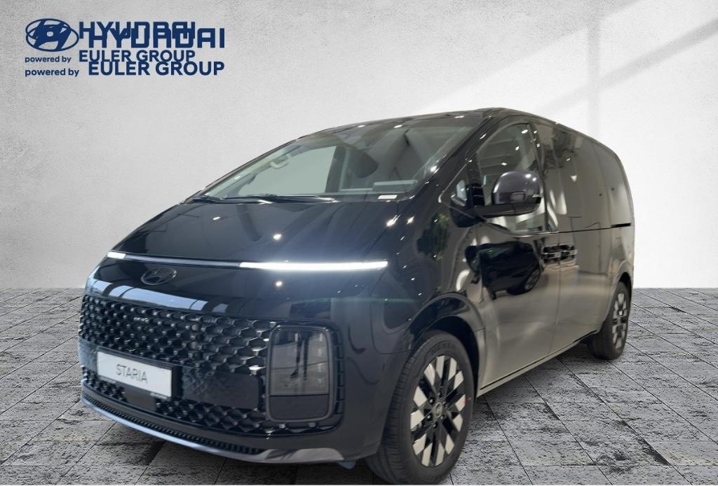 HYUNDAI STARIA in Schwarz von vorne HYUNDAI STARIA in Schwarz von vorne