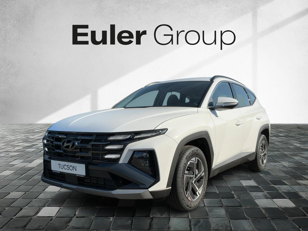 HYUNDAI TUCSON in Weiß von vorne