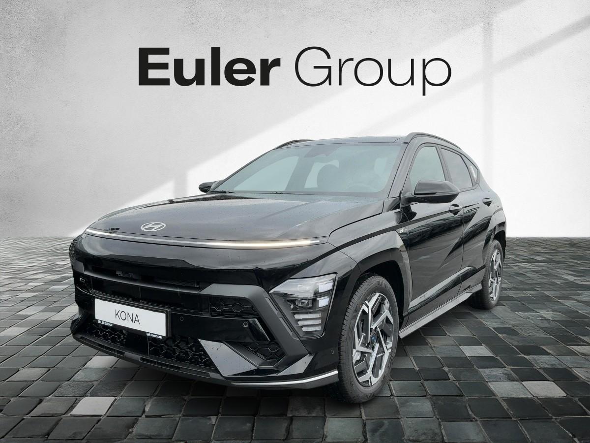 HYUNDAI KONA in Schwarz von vorne HYUNDAI KONA in Schwarz von vorne