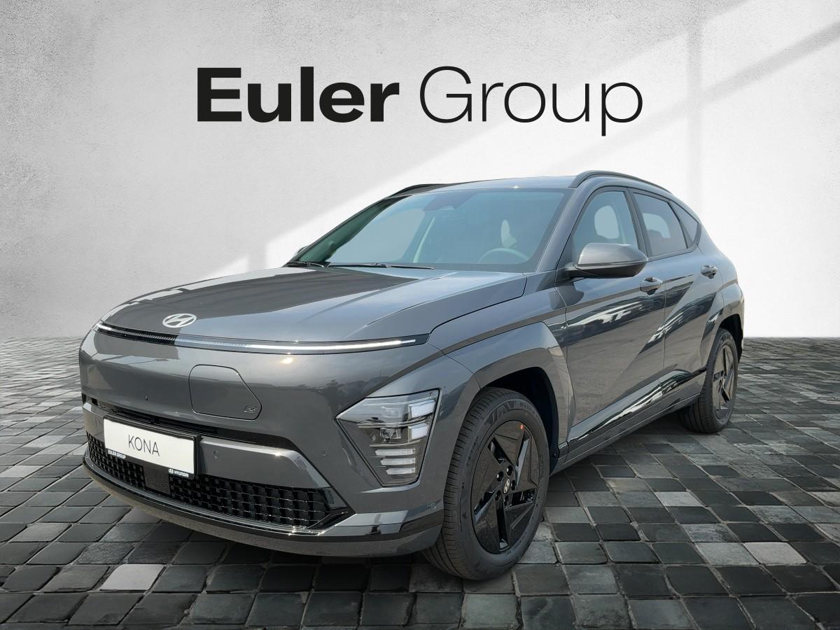 HYUNDAI KONA in Grau von vorne
