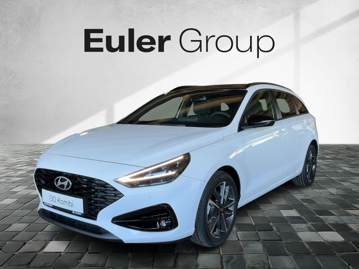 HYUNDAI i30 in Weiß von vorne
