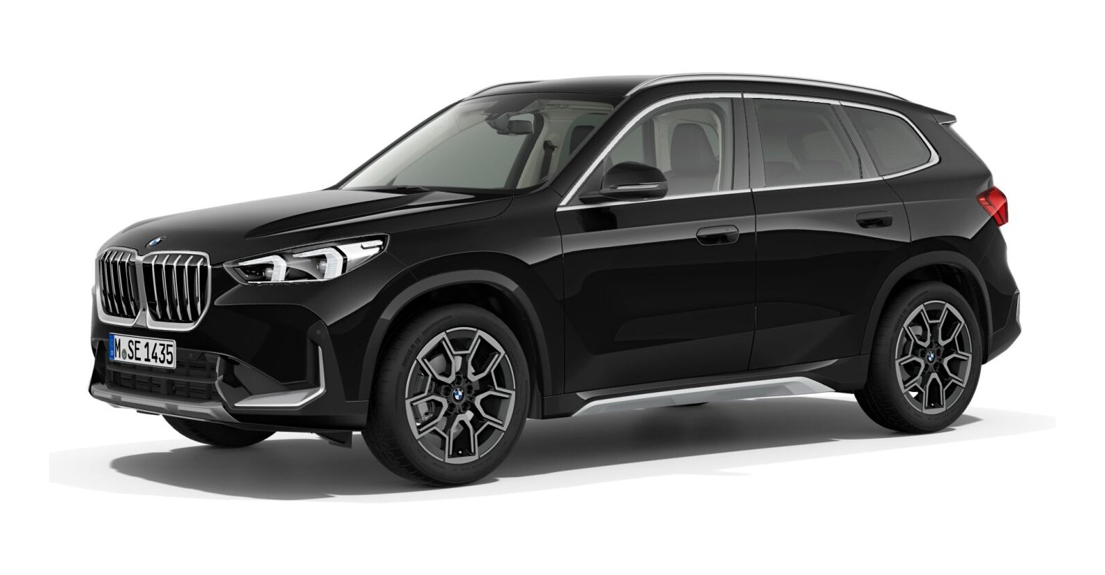 BMW X1 sDrive20i in Schwarz von vorne BMW X1 sDrive20i in Schwarz von vorne