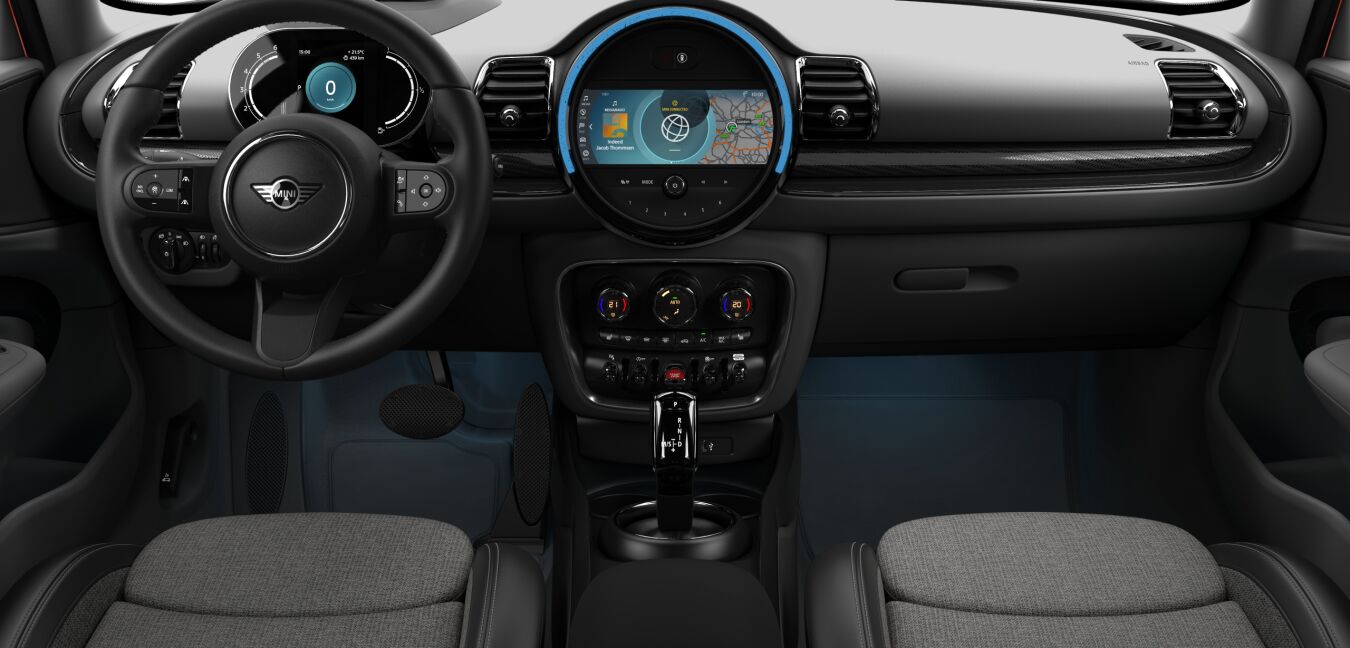 MINI MINI Clubman im Innenraum von vorne MINI MINI Clubman im Innenraum von vorne