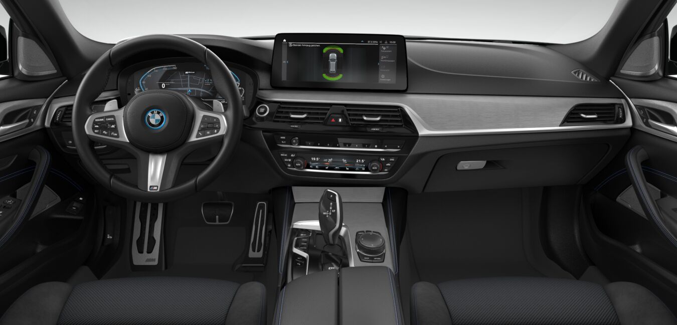 BMW BMW 5er im Innenraum von vorne BMW BMW 5er im Innenraum von vorne