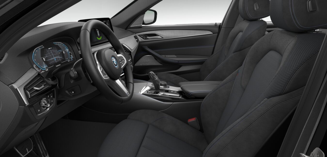 BMW BMW 5er im Innenraum seitlich BMW BMW 5er im Innenraum seitlich