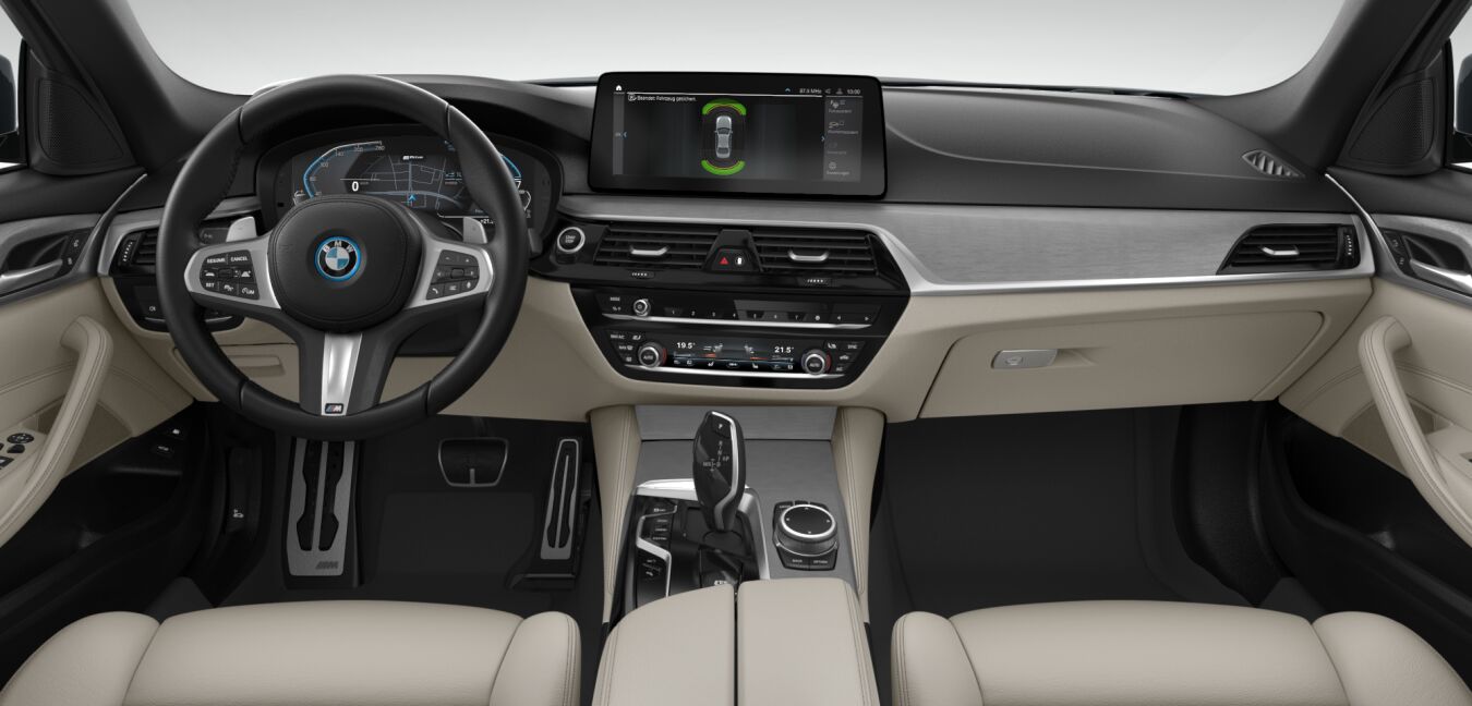 BMW BMW 5er im Innenraum von vorne