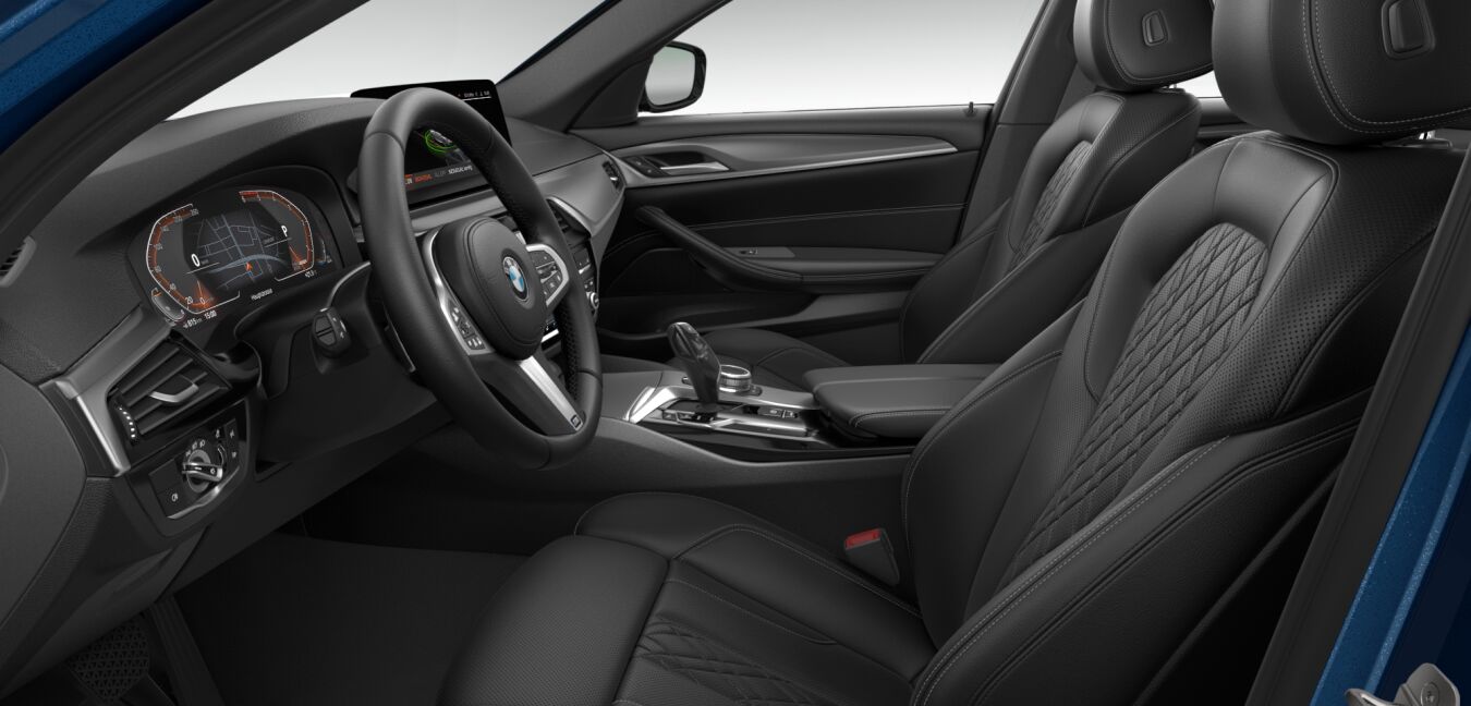 BMW BMW 5er im Innenraum seitlich BMW BMW 5er im Innenraum seitlich