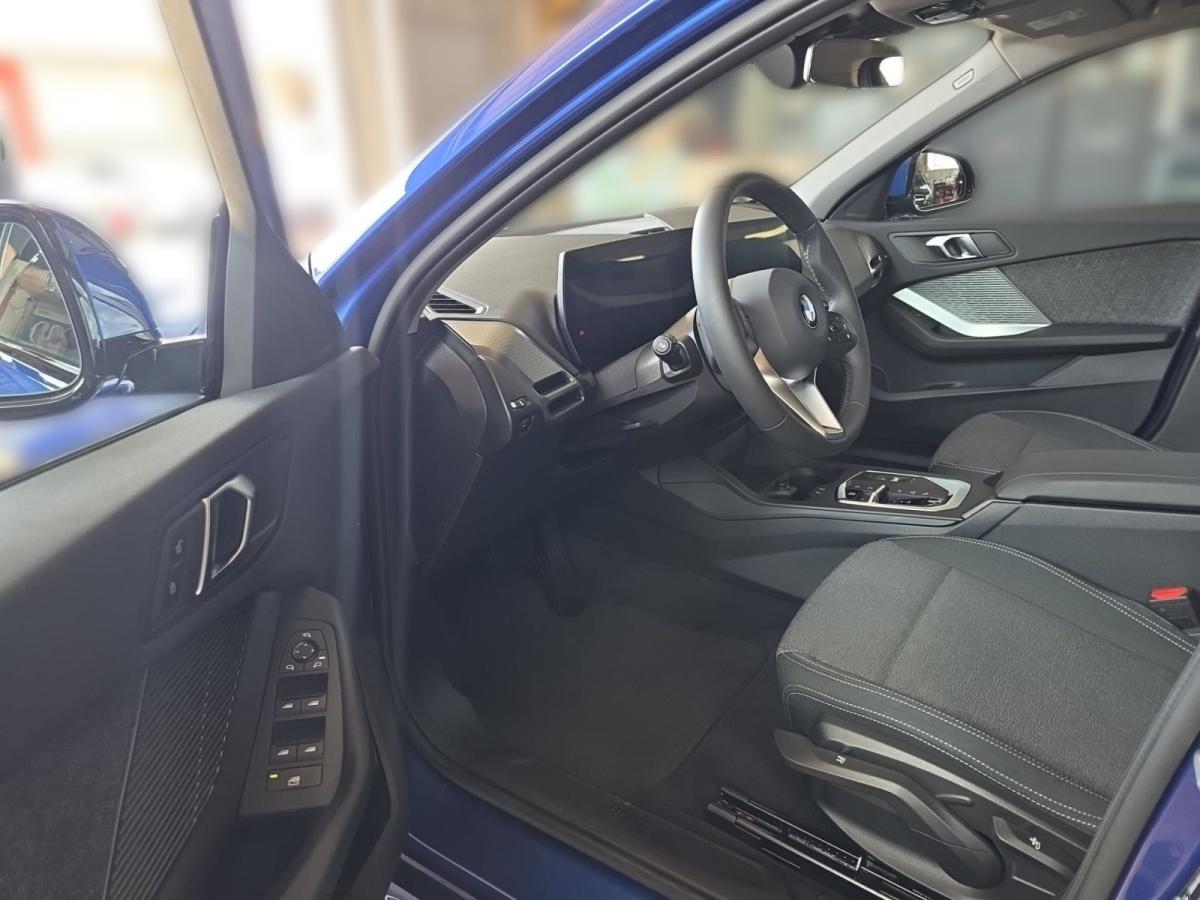 Originalaufnahme des Fahrzeugs Originalaufnahme des Fahrzeugs