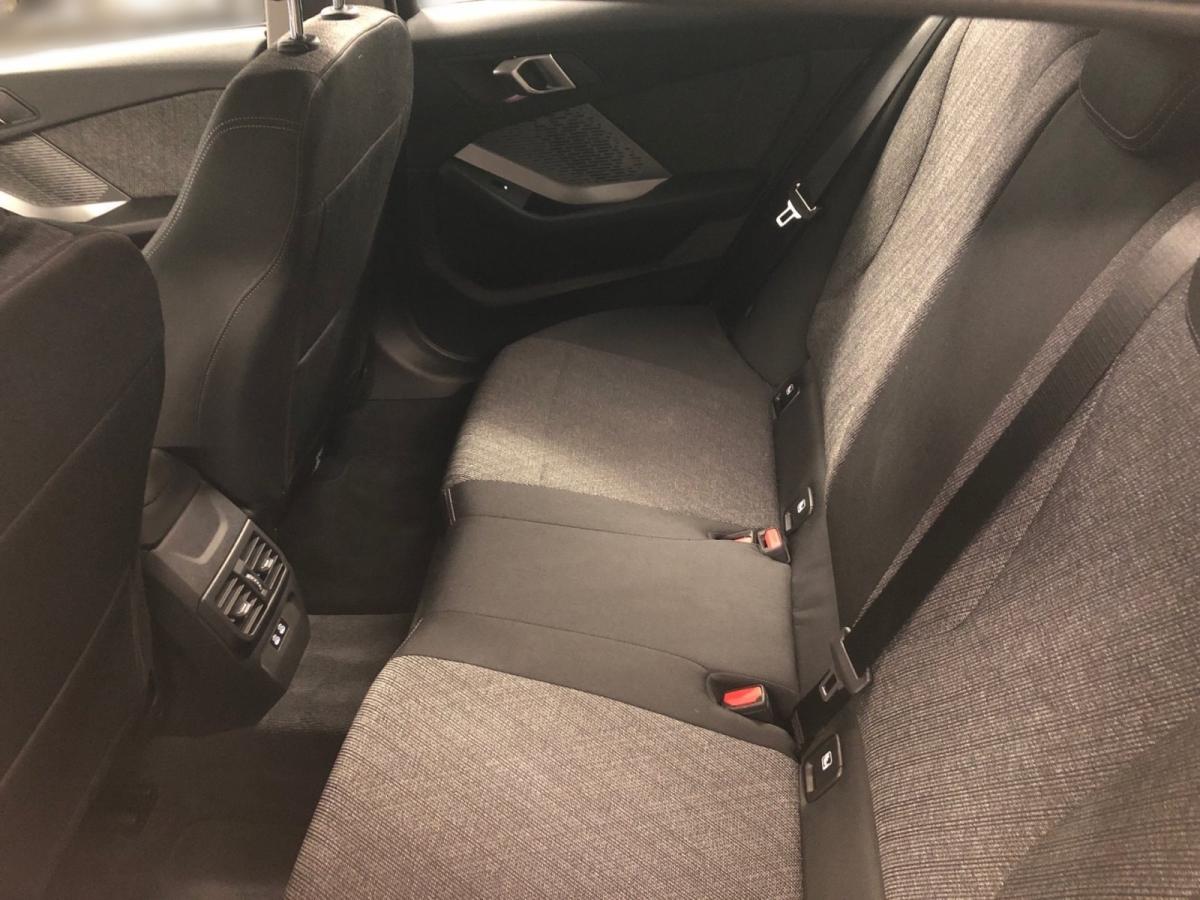 Originalaufnahme des Fahrzeugs Originalaufnahme des Fahrzeugs