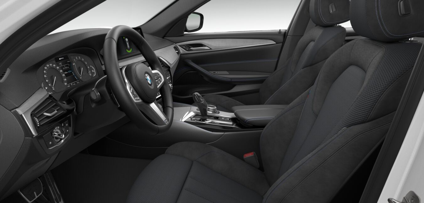 BMW BMW 5er im Innenraum seitlich BMW BMW 5er im Innenraum seitlich