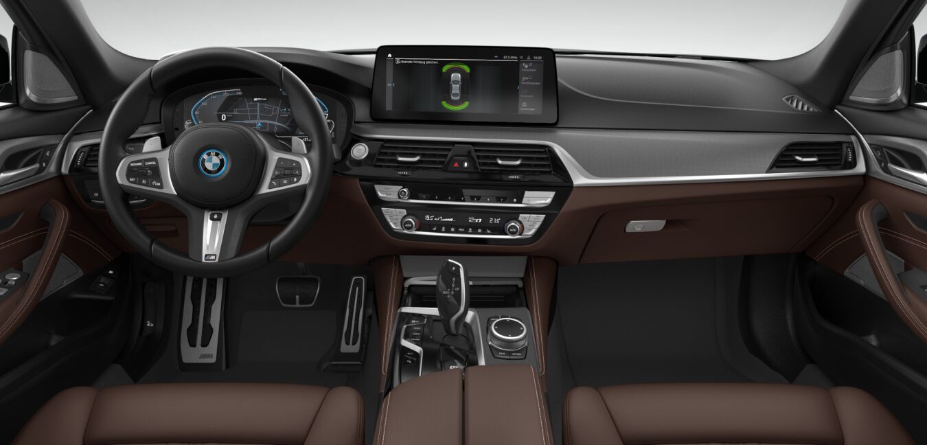 BMW BMW 5er im Innenraum von vorne BMW BMW 5er im Innenraum von vorne