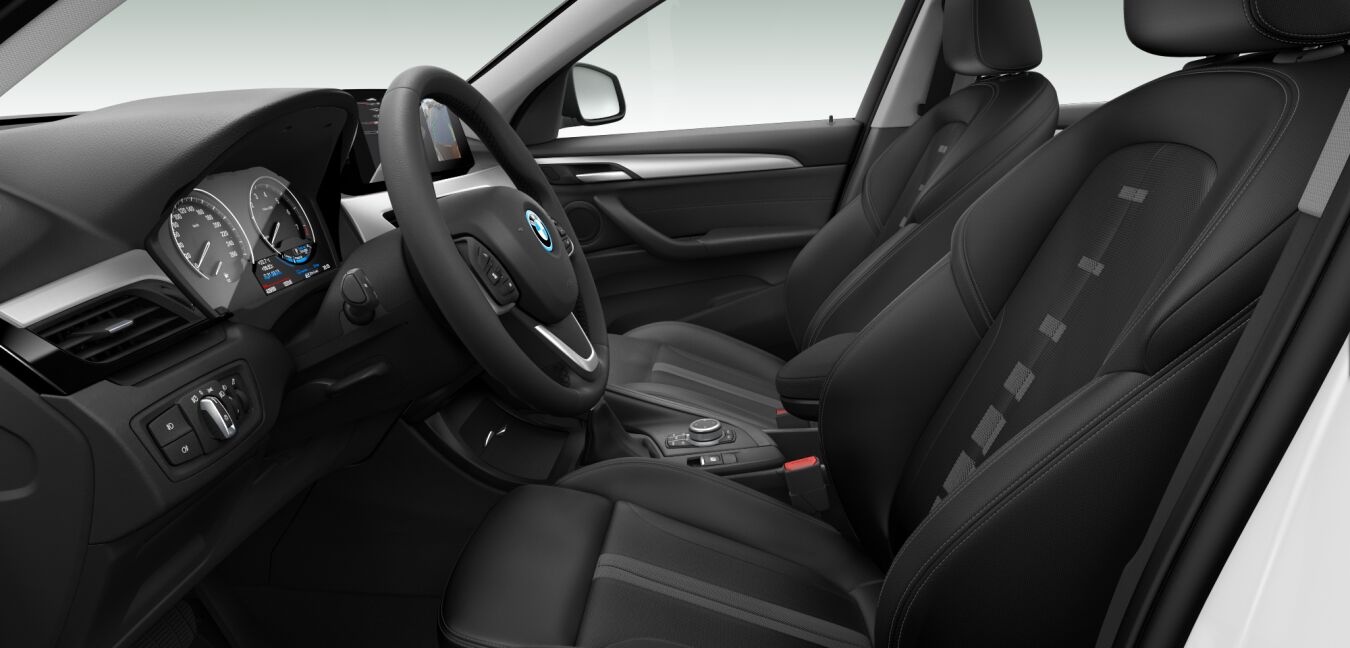BMW BMW X im Innenraum seitlich BMW BMW X im Innenraum seitlich