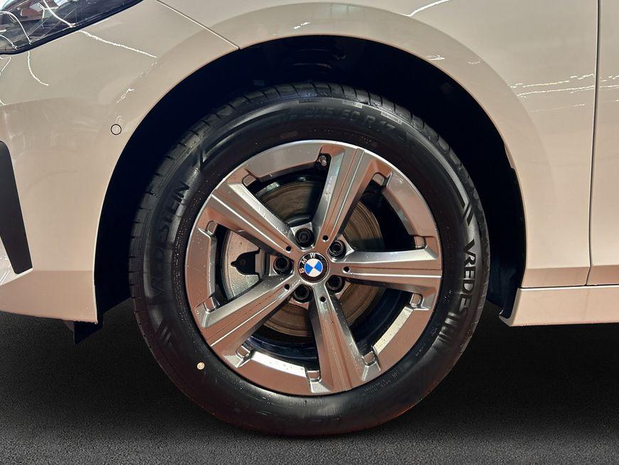 Originalaufnahme des Fahrzeugs Originalaufnahme des Fahrzeugs
