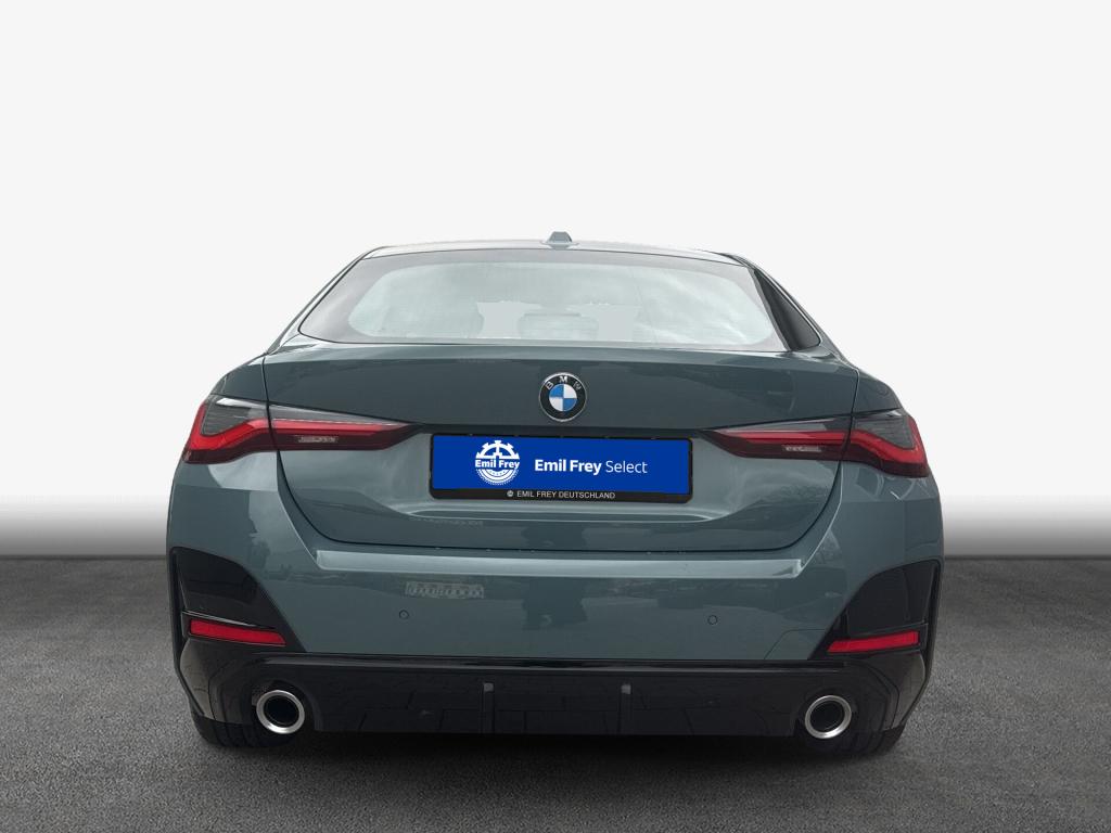 BMW 420d Gran Coupe von hinten in Grün
