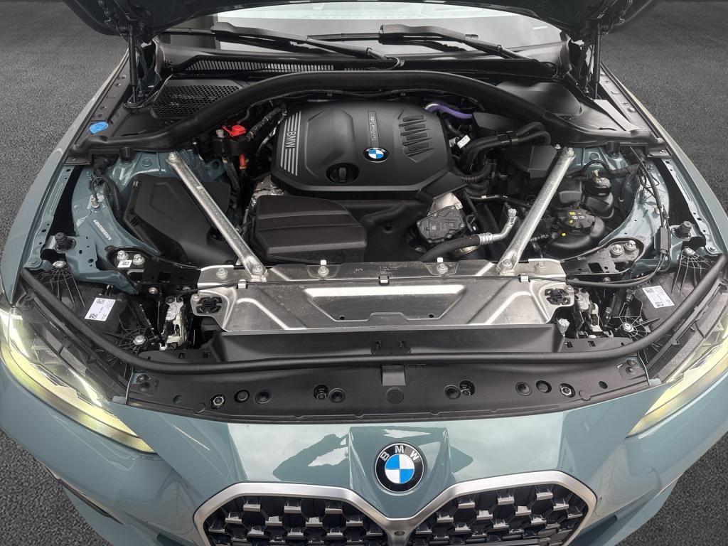 BMW 420d Gran Coupe von vorne in Grün
