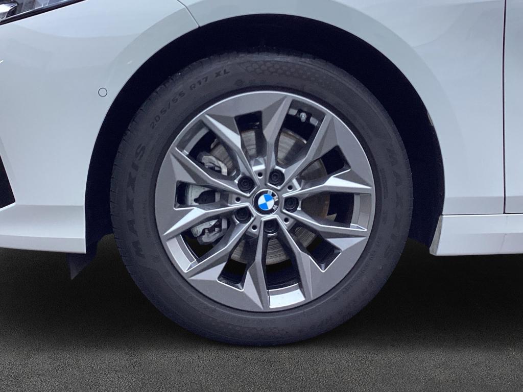 BMW 118d mit Detailansicht auf die Felgen