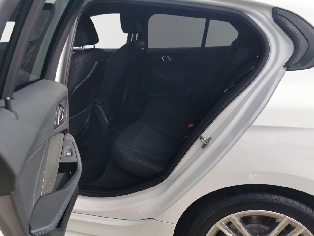 Originalaufnahme des Fahrzeugs Originalaufnahme des Fahrzeugs