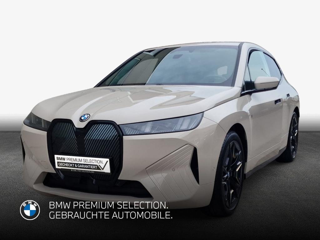 BMW iX xDrive45 Originalaufnahme