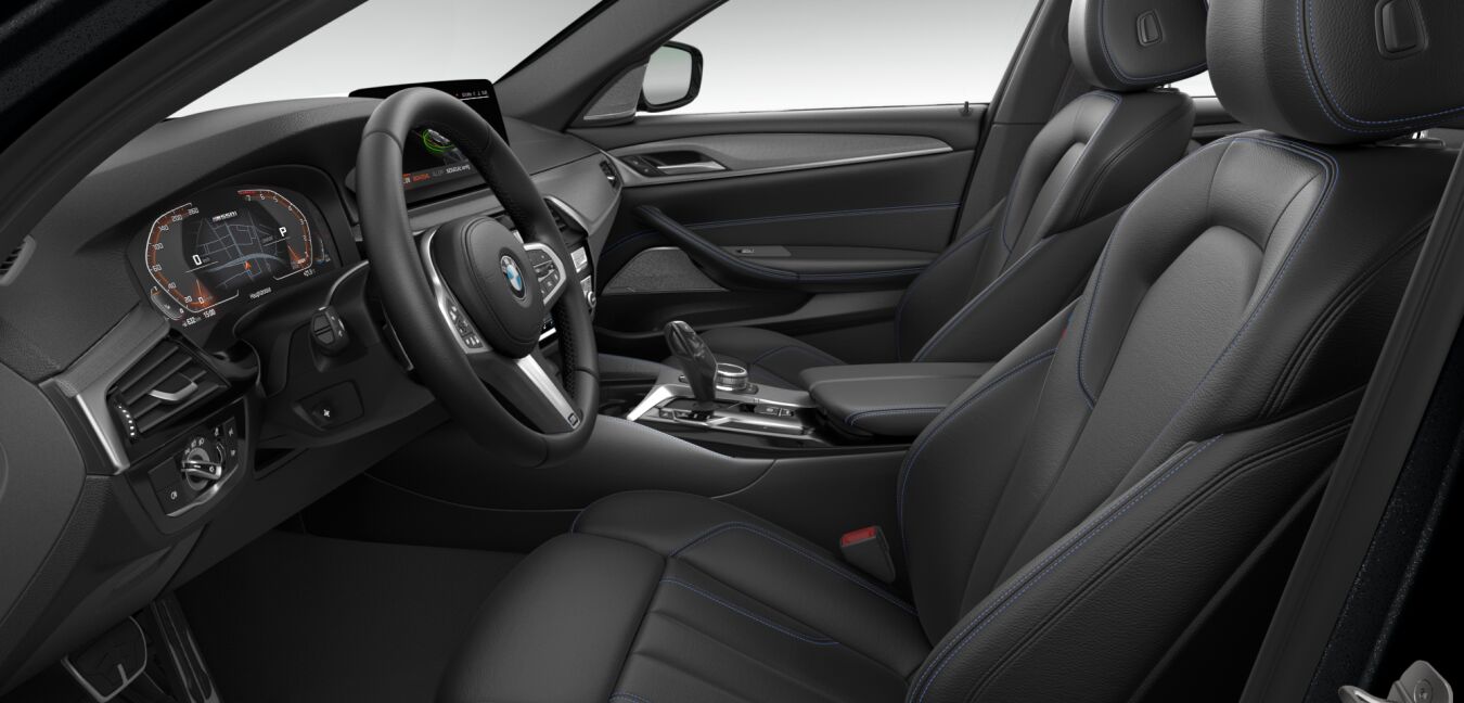BMW BMW 5er im Innenraum seitlich BMW BMW 5er im Innenraum seitlich