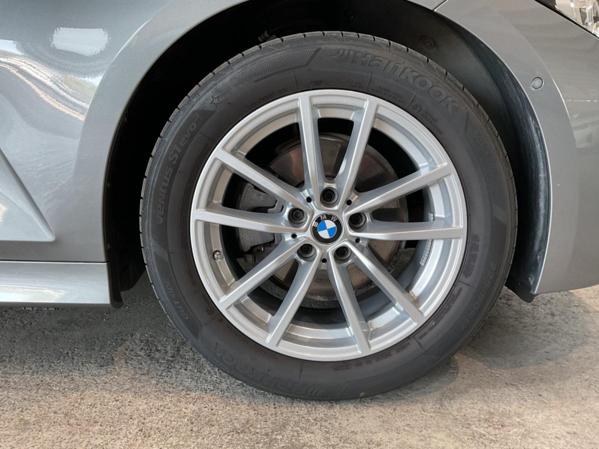 Originalaufnahme des Fahrzeugs Originalaufnahme des Fahrzeugs