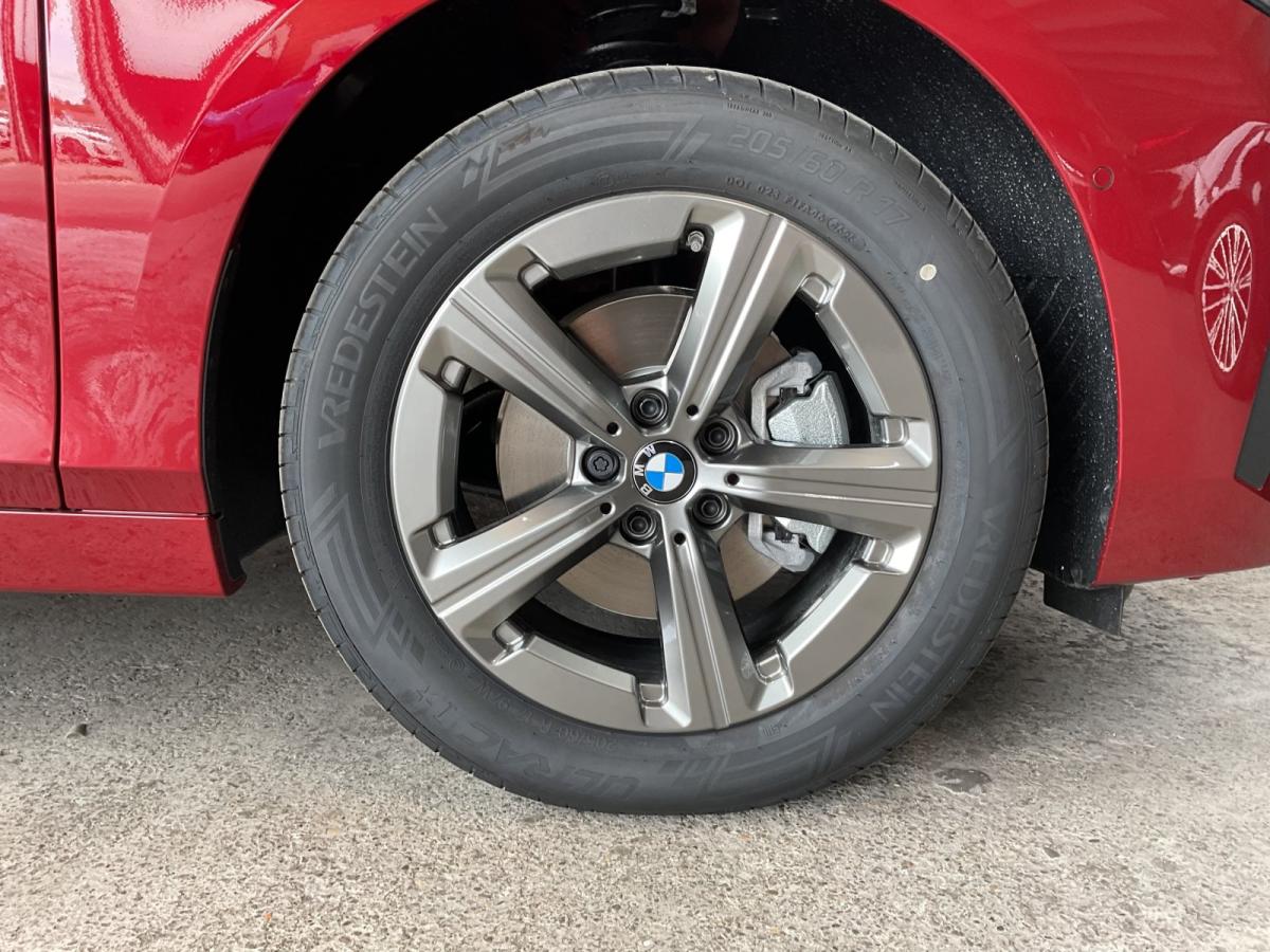 Originalaufnahme des Fahrzeugs Originalaufnahme des Fahrzeugs