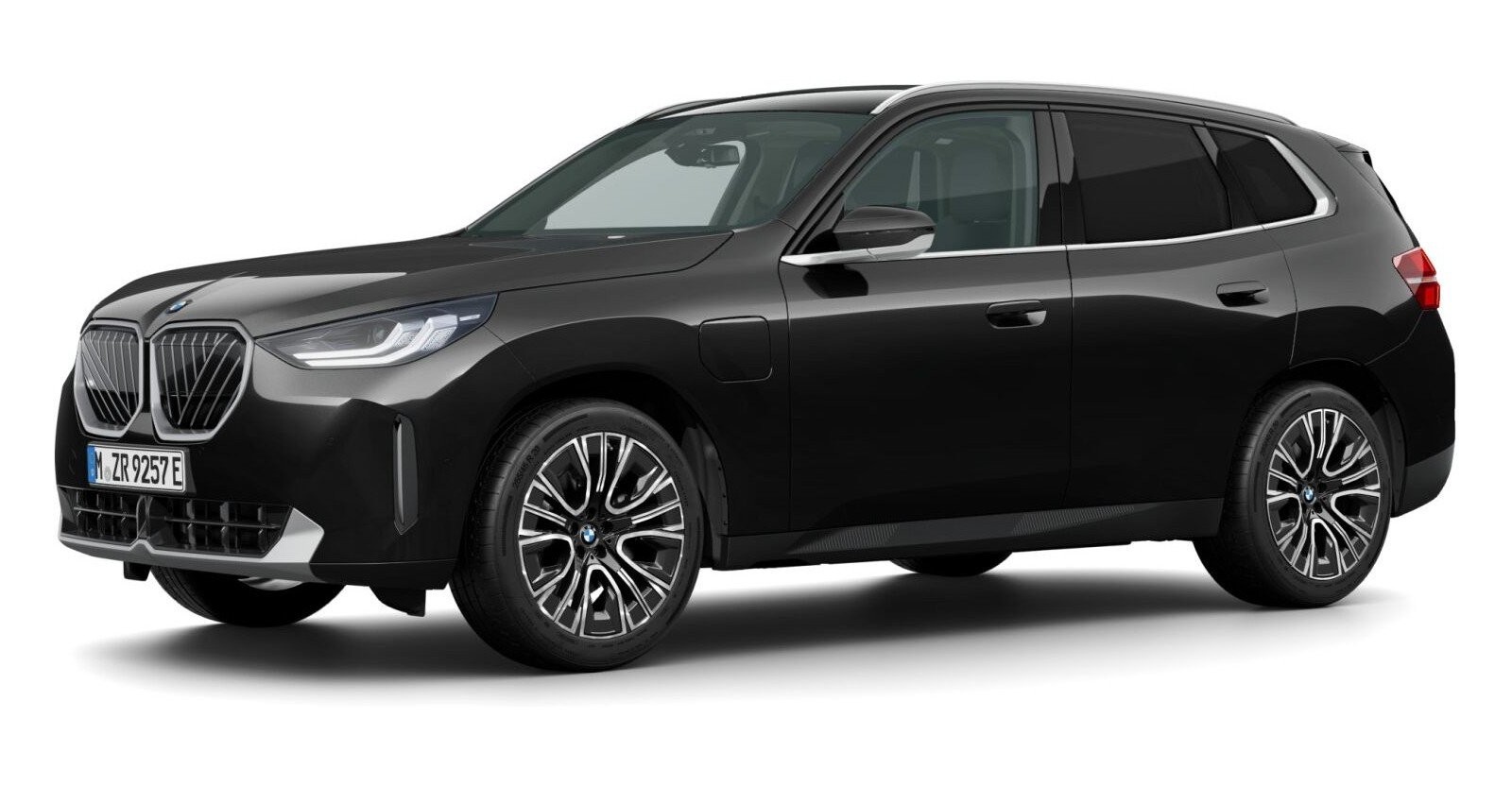 BMW X3 30e xDrive in Schwarz von vorne BMW X3 30e xDrive in Schwarz von vorne