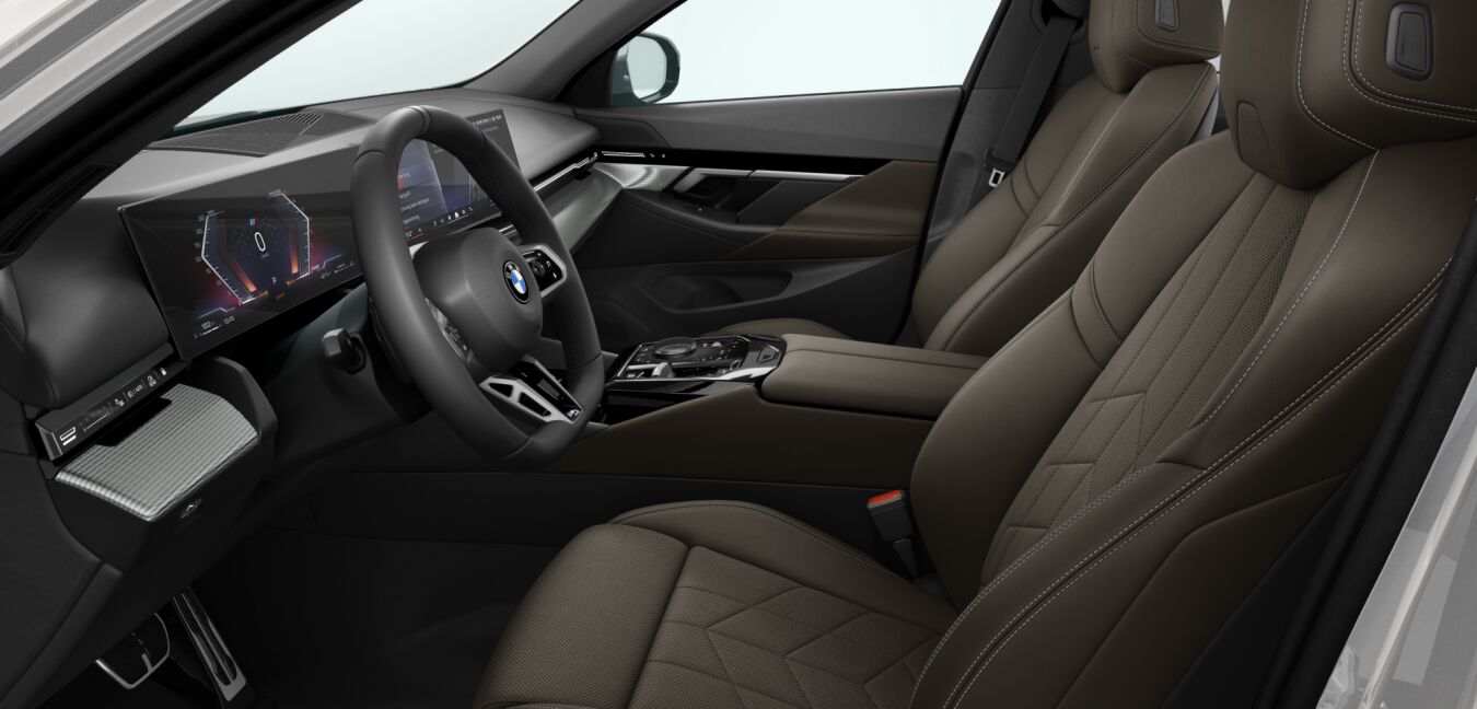 BMW BMW 5er im Innenraum seitlich BMW BMW 5er im Innenraum seitlich