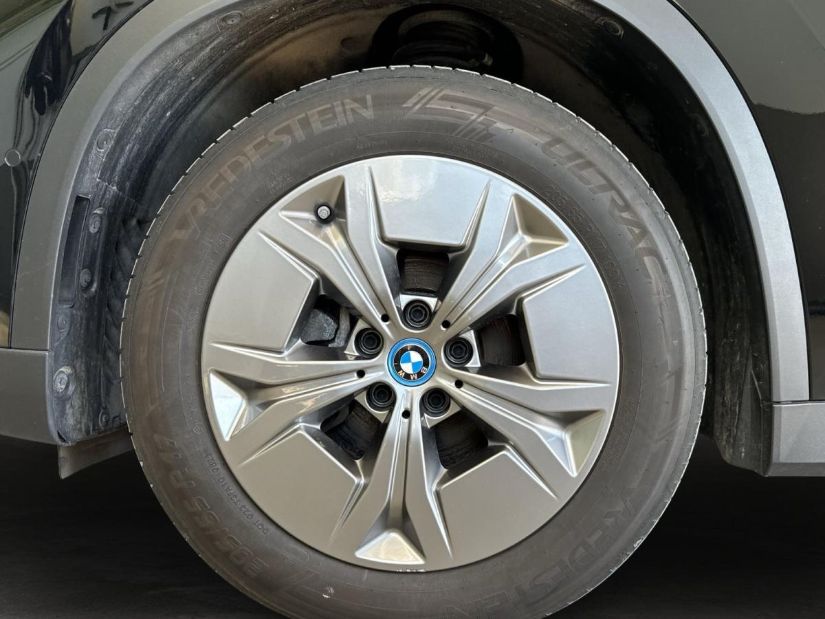 Originalaufnahme des Fahrzeugs Originalaufnahme des Fahrzeugs