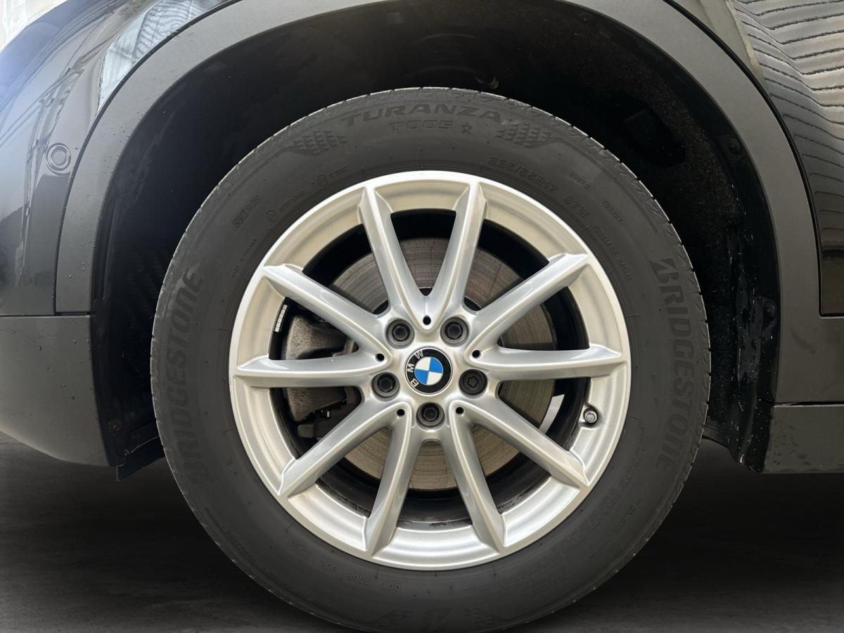 Originalaufnahme des Fahrzeugs Originalaufnahme des Fahrzeugs