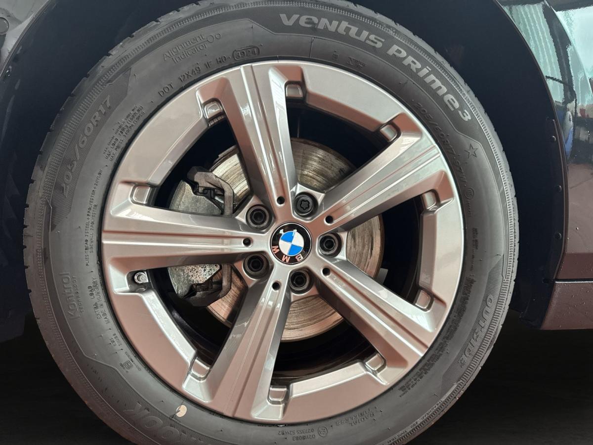 Originalaufnahme des Fahrzeugs Originalaufnahme des Fahrzeugs